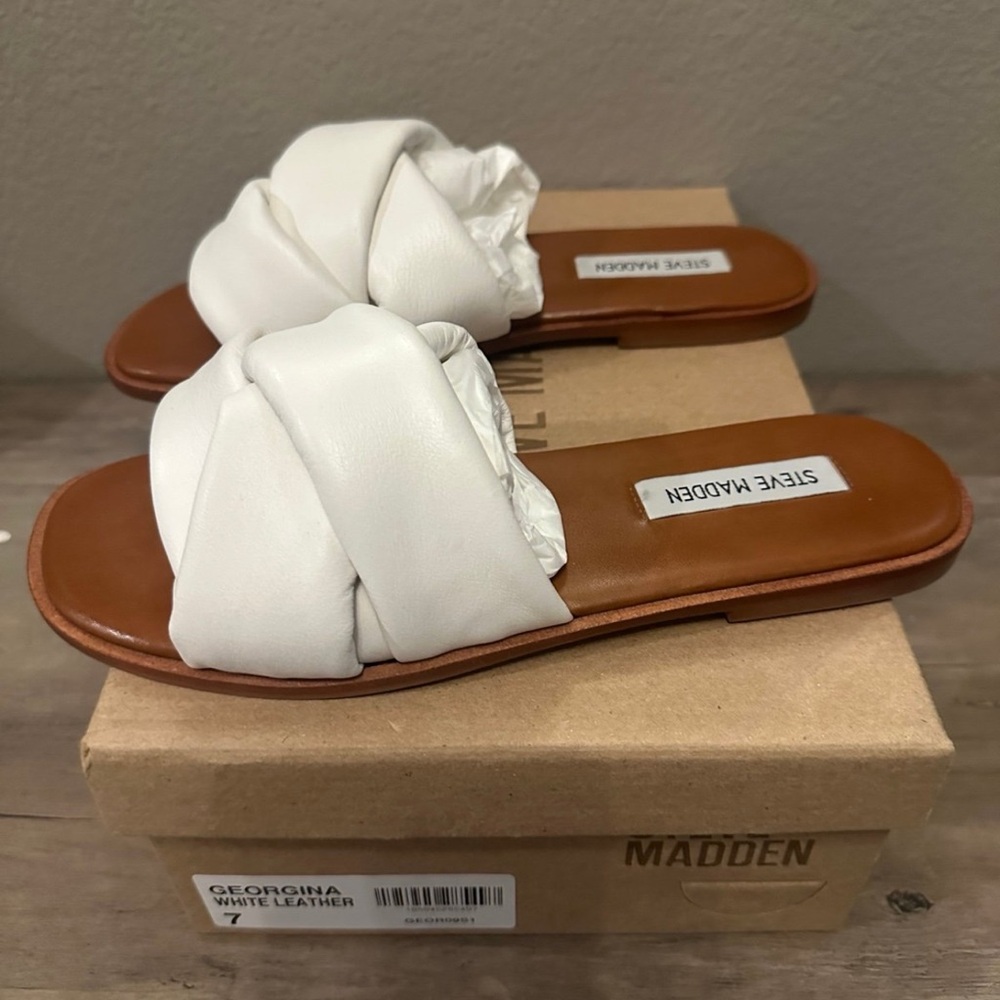 NEW! Steve Madden Georgina Leather Sandal - Picture 3 of 7